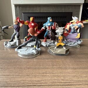 Marvel Red and Blue Action Figures Playset